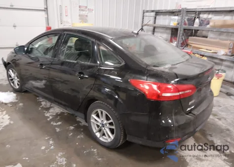 2016 Ford Focus Se z USA, uszkodzony, nr VIN 1FADP3F23GL348042